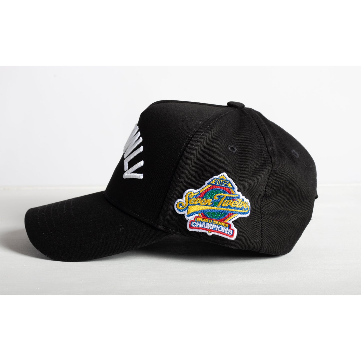 Snapback trucker hat